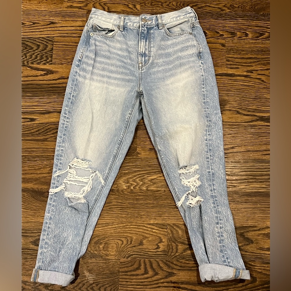 American Eagle Mom Jean size 4 NWOT